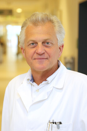 Porträtfoto von Dr. Delebinski