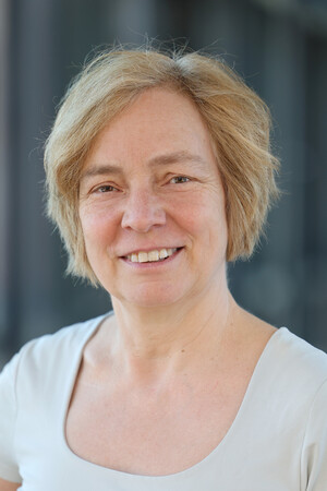 Portraitfoto Dr. med. Isabel Püntmann