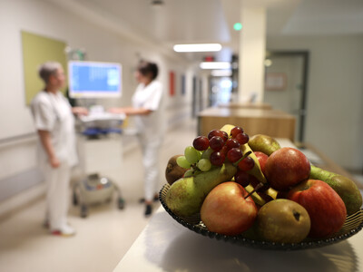 Ein Obstkorb auf dem Flur der Wahlleistungsstation im Klinikum Bremen-Nord
