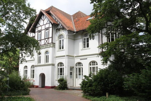 Foto des Gebäudes der Psychosomatik im KBO (altes fachwerkgebäude)