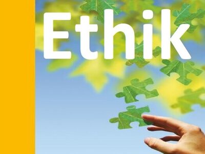 Eine Hand wirft Puzzleteile in einen Baum - Schriftzug Ethik