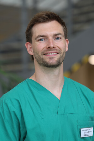 Portraitfoto Dr. Mattes Becher