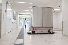 Fahrerloses Transportsystem